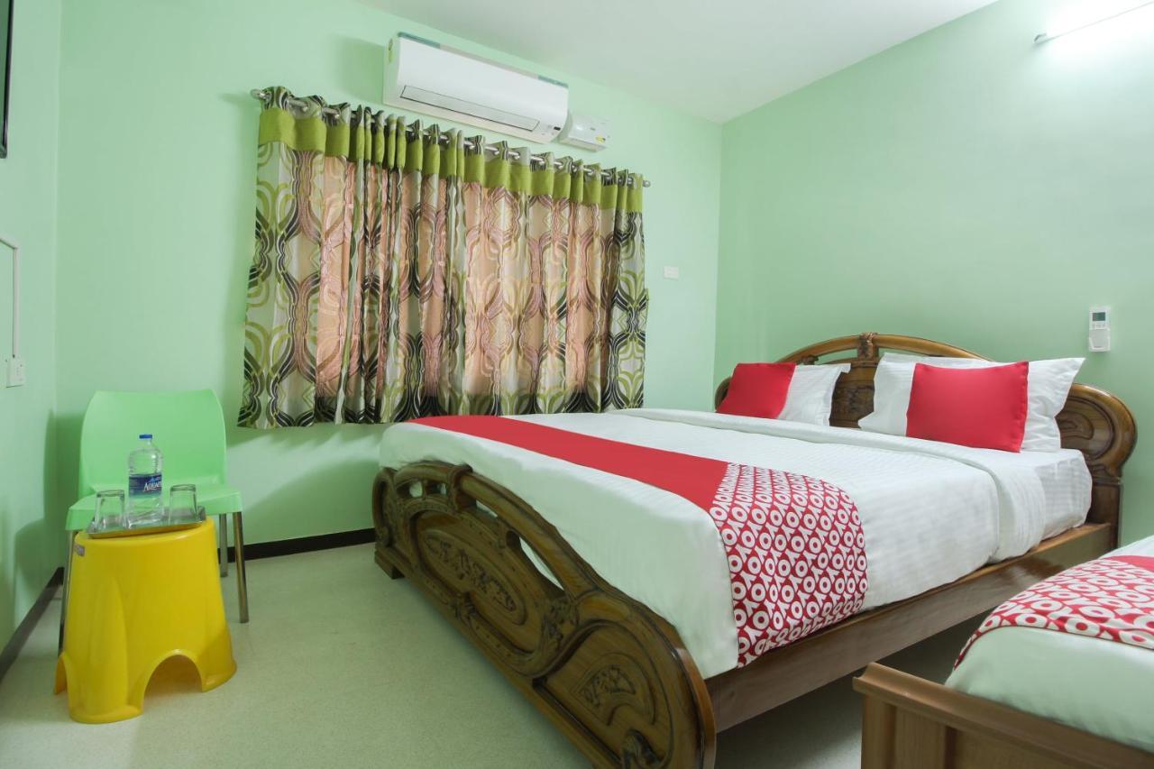 Oyo 47682 Periyanaayaki Amman Villa Coimbatore Room photo