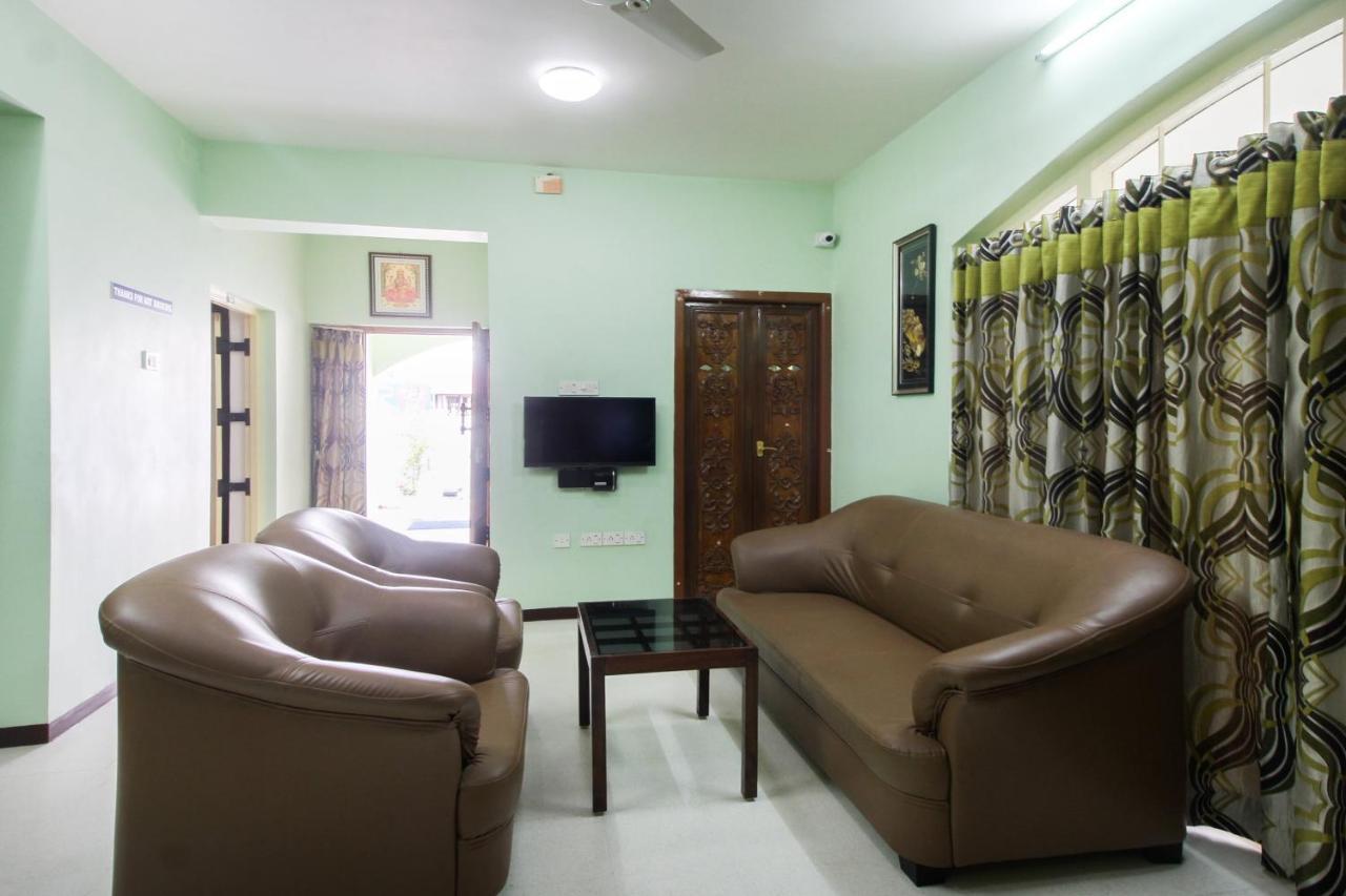 Oyo 47682 Periyanaayaki Amman Villa Coimbatore Exterior photo